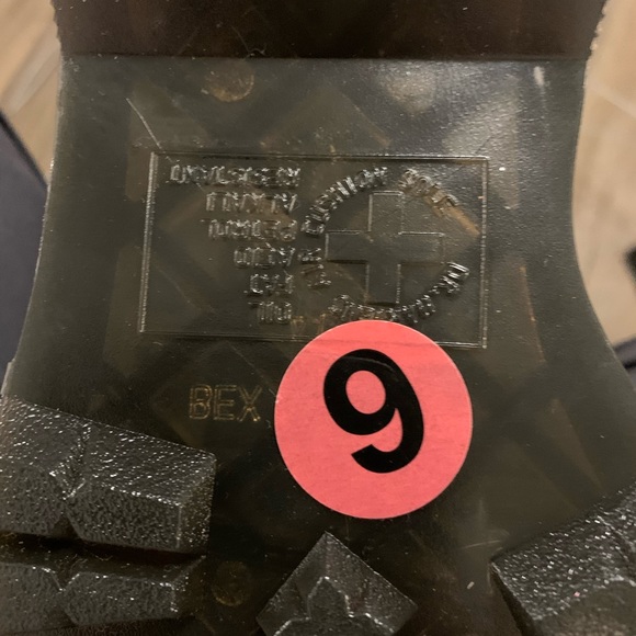 NWT Dr. Martens liquid Chelsea Boot Platforms leather metallic Fur punk grunge - Picture 10 of 14